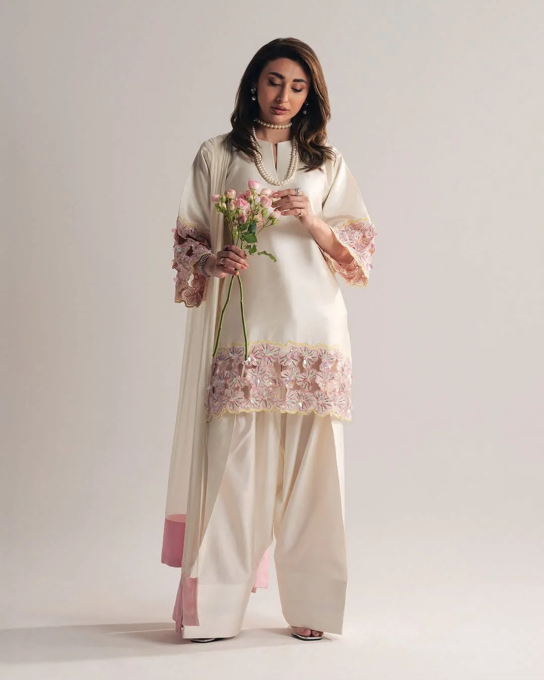 Mehrosh Boutique Ivory Kurta, Farsi Salwar &amp; Dupatta Set