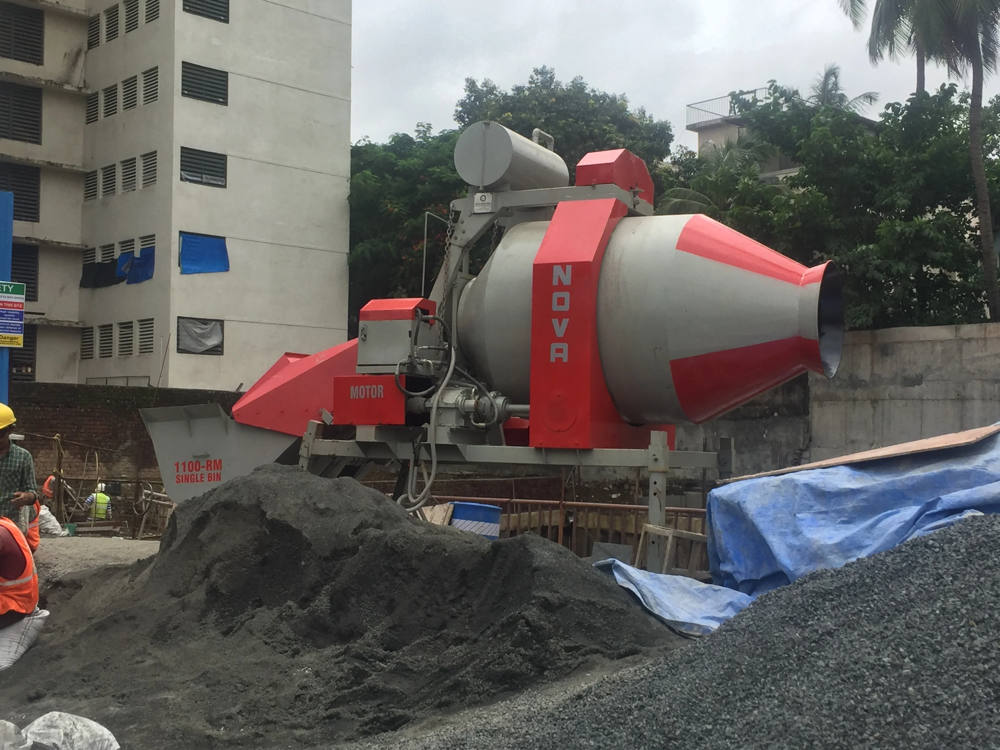 Reversible Drum Concrete Mixer RM1100