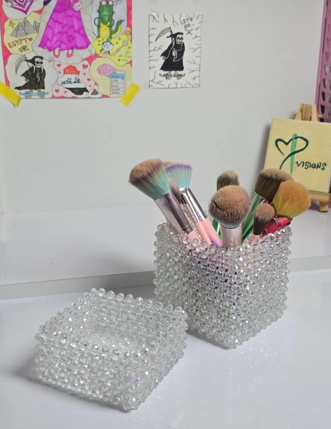 Handmade Crystal Beaded Makeup Brush Holder &amp; Organizer with Lid , Storage Box
