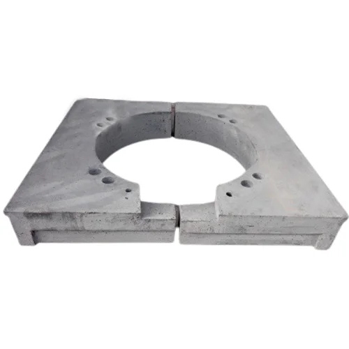 Refractory top cast and bottom cast blocks